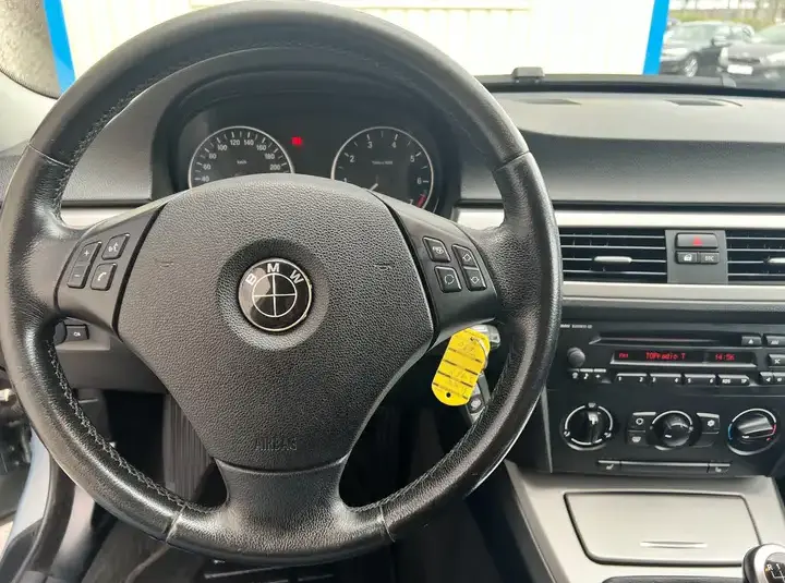 BMW 318 i