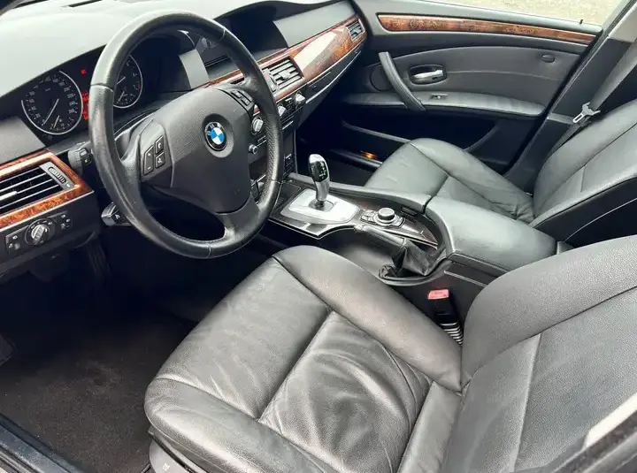 BMW 523 iA