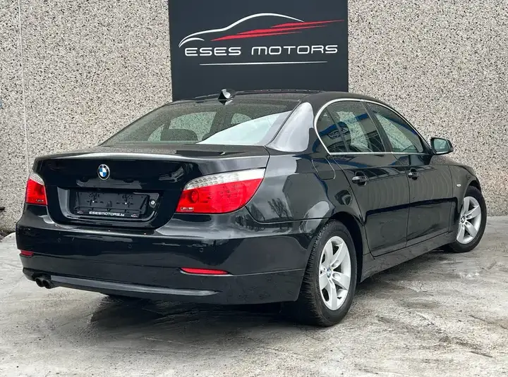 BMW 523 iA