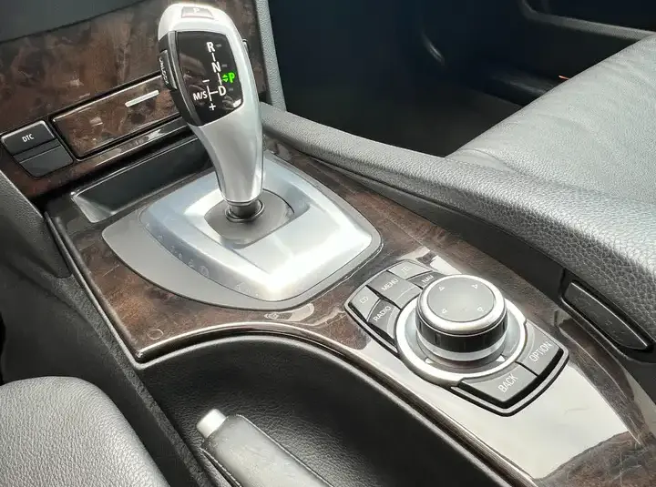 BMW 523 iA