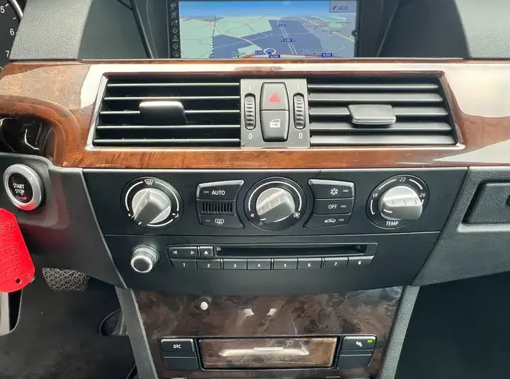 BMW 523 iA