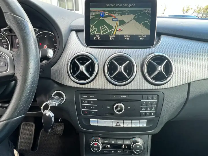 Mercedes-Benz B 180 d
