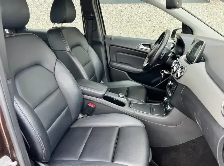 Mercedes-Benz B 180 d