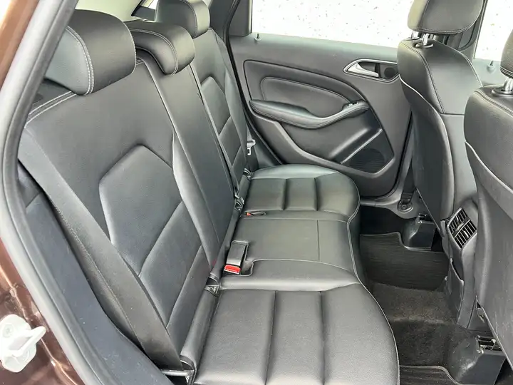 Mercedes-Benz B 180 d