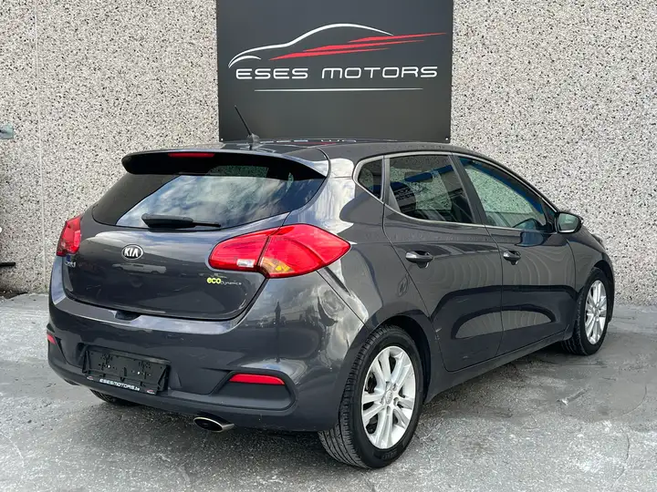Kia Ceed / cee’d 1.6 CRDi Lounge