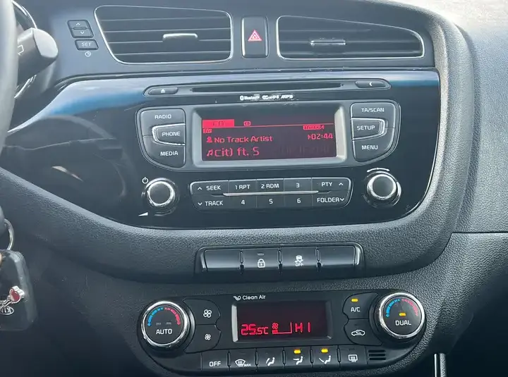 Kia Ceed / cee’d 1.6 CRDi Lounge