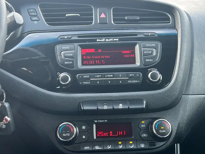 Kia Ceed / cee’d 1.6 CRDi Lounge