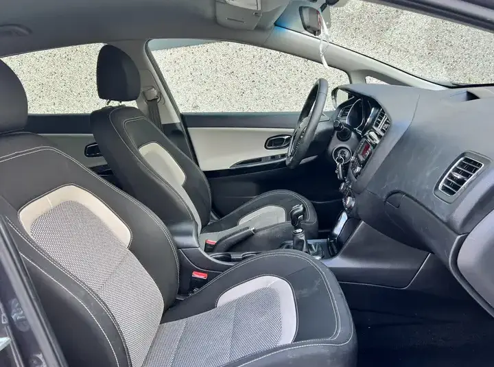 Kia Ceed / cee’d 1.6 CRDi Lounge