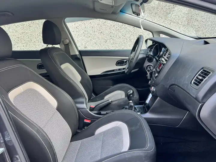 Kia Ceed / cee’d 1.6 CRDi Lounge
