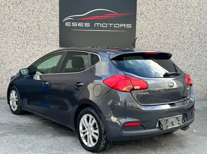 Kia Ceed / cee’d 1.6 CRDi Lounge