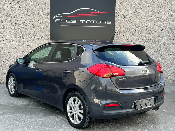 Kia Ceed / cee’d 1.6 CRDi Lounge